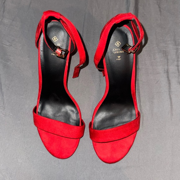 Red Call it Spring Heels - Picture 1 of 3